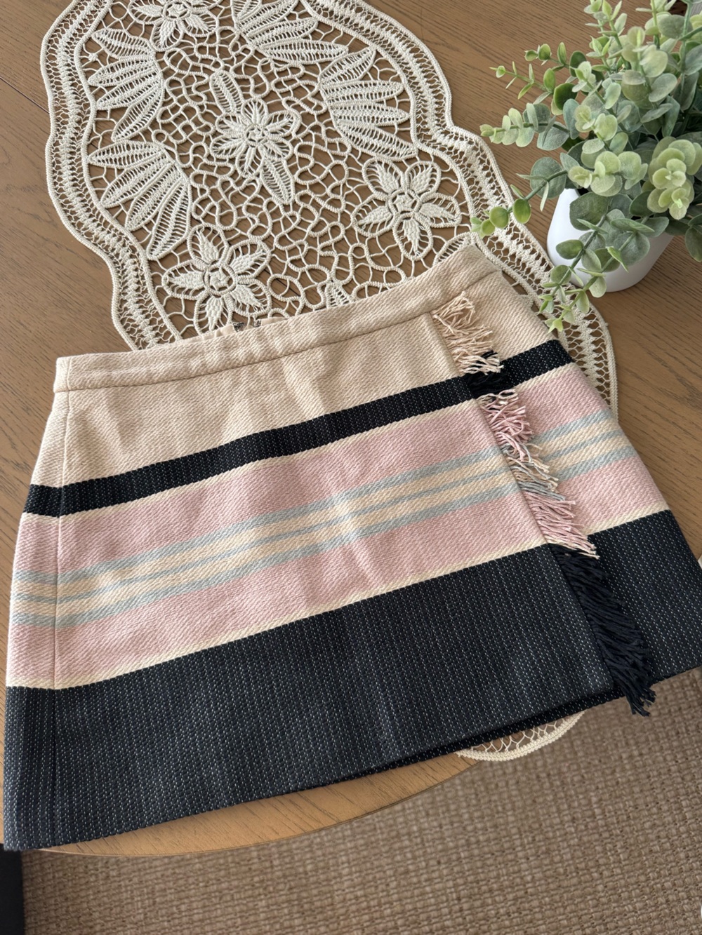BCBGMAXAZRIA Mallika Striped Woven Midi Skirt Size 6
